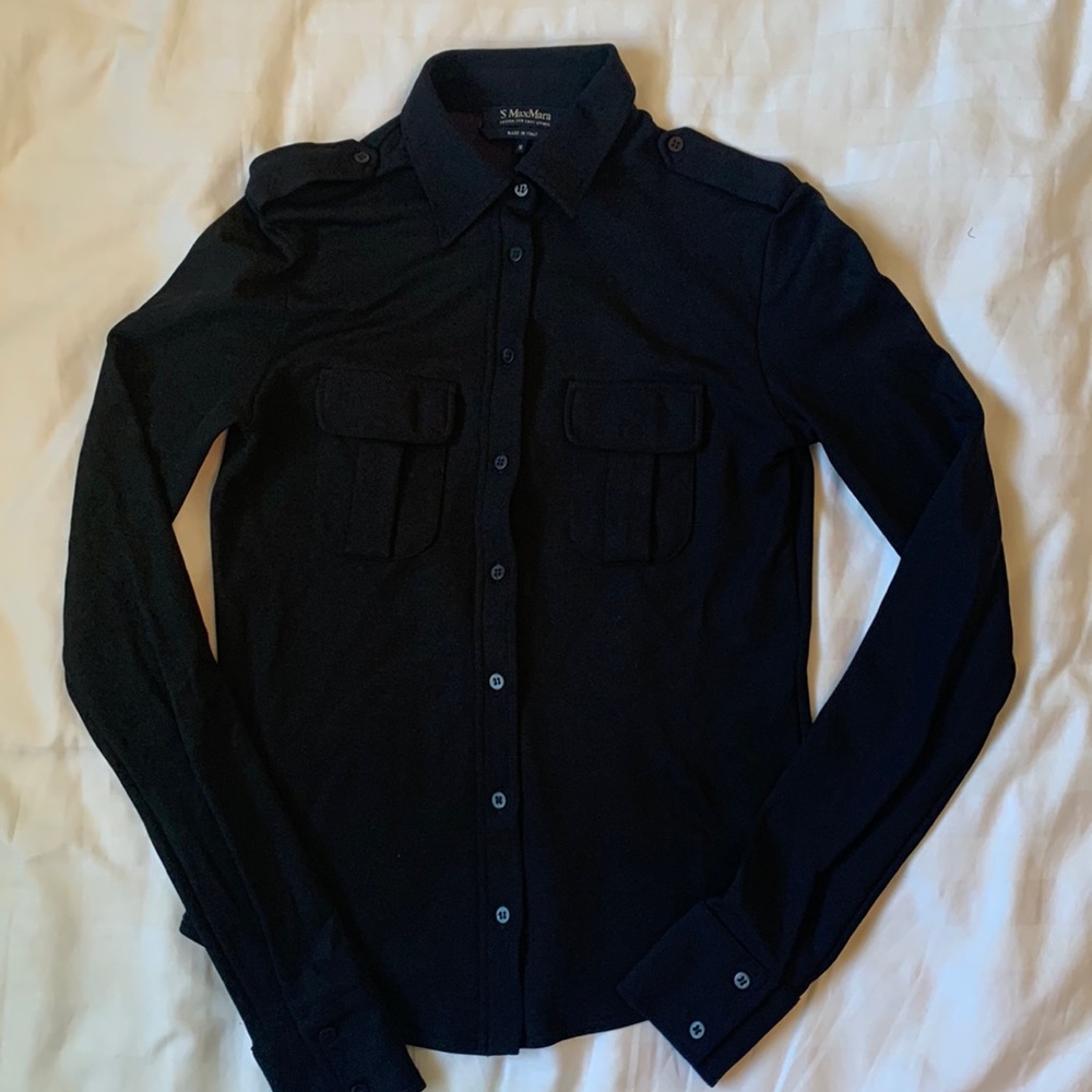 S’MaxMara Italy fitted black knit long sleeved shirt w epaulettes curved hem EUC